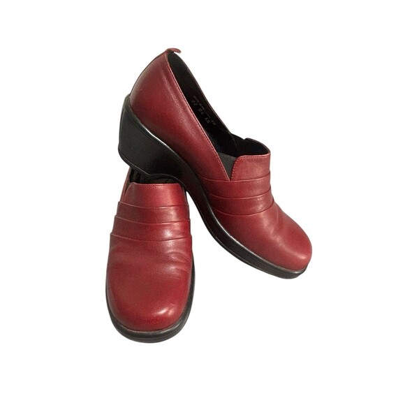 Dansko Womens Aubrey Clog Shoes Red Round Toe Slip Ons Size 39 - Picture 1 of 9